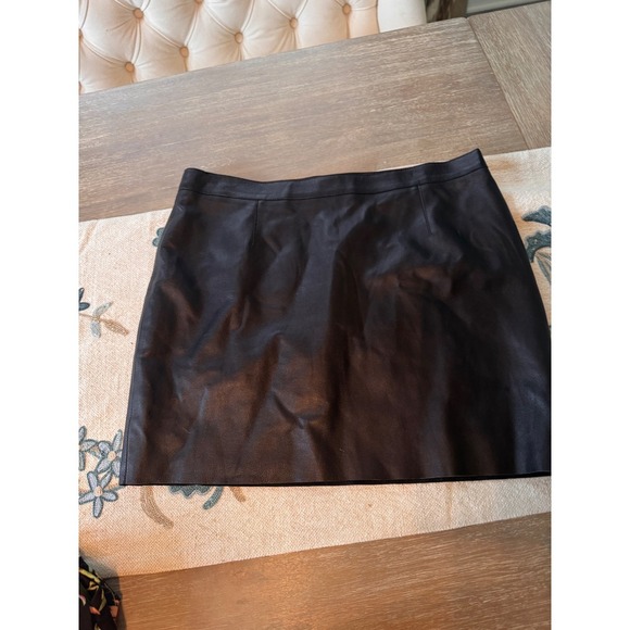 Susana Monaco Madeline Skirt in Black
SUSANA MONACO 10 - Picture 4 of 8